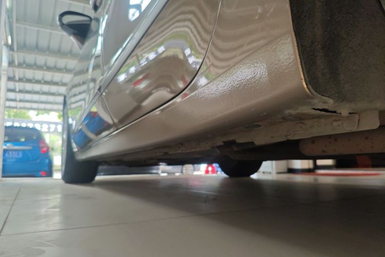 别克 君越 2016款 20T 精英型局部细节9002