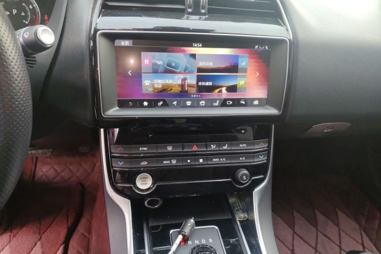 捷豹XEL 2018款 2.0T 200PS 尊享版中控内饰16