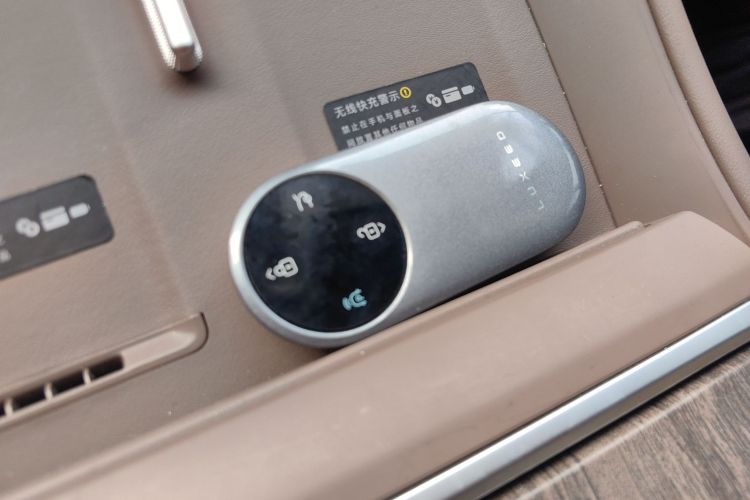 鸿蒙智行 智界R7 2025款 增程 251km Max中控内饰7001