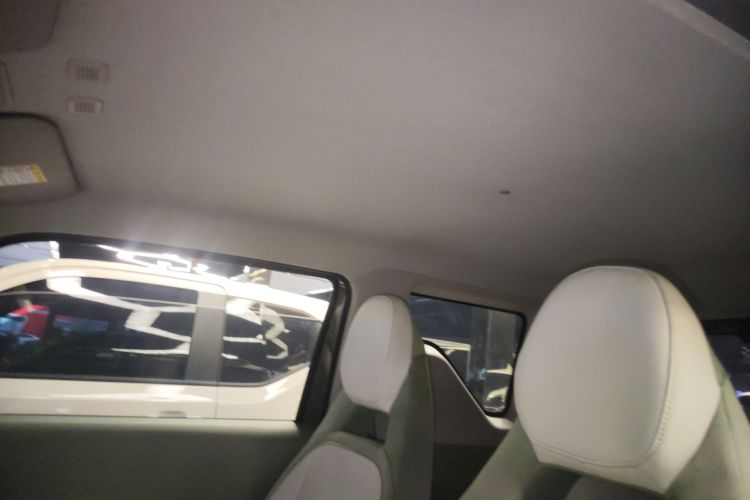 吉利银河 2025款 210km 熊猫骑士中控内饰22