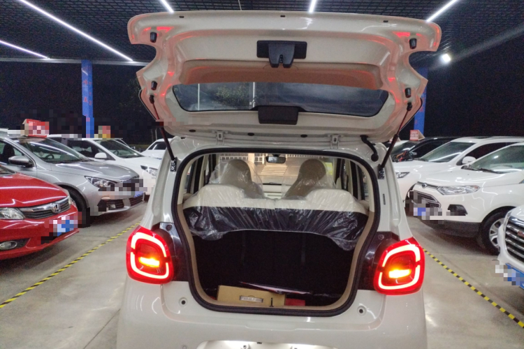 五菱汽车 宏光MINIEV 2025款 四门版 进阶款机舱底盘23