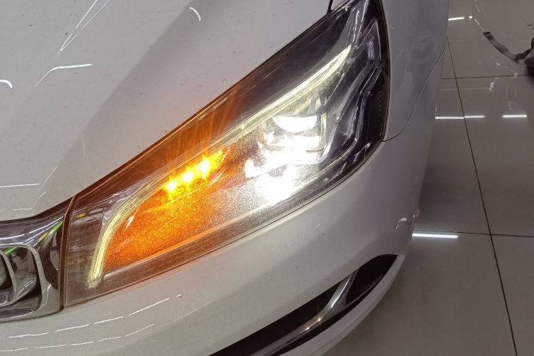 吉利汽车 帝豪 2019款 领军版 1.5L CVT向上亚运版 国VI局部细节36