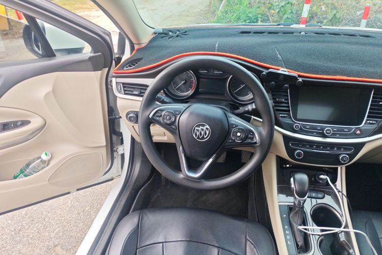 别克 威朗 2018款 三厢 15S 自动领先型中控内饰13