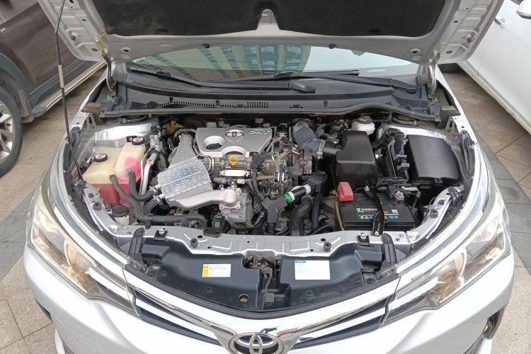 丰田 卡罗拉 2017款 改款 1.2T S-CVT GL-i机舱底盘24