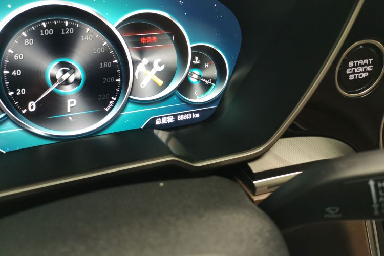 众泰T700 2017款 2.0T 自动尊贵型中控内饰15