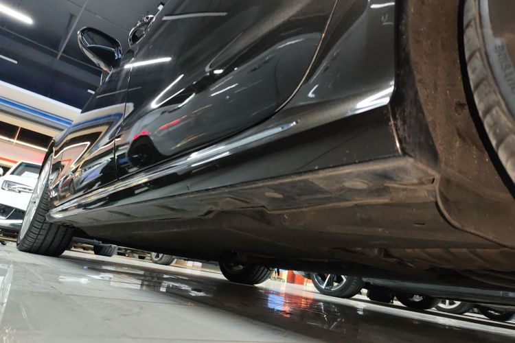 奥迪A6L 2018款 30周年年型 35 TFSI 运动型局部细节9002