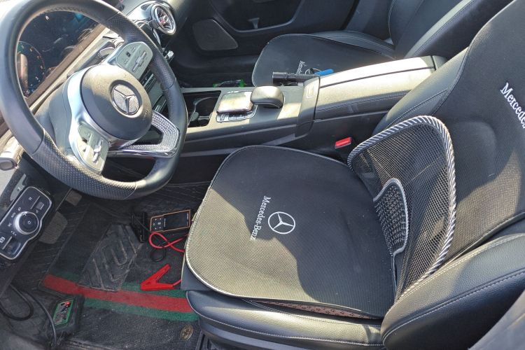 奔驰A级 2020款 A 200 L 运动轿车中控内饰19