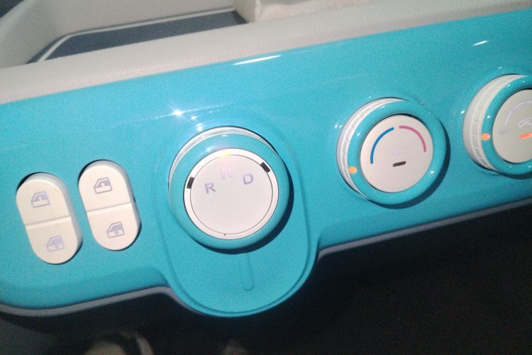 奔腾小马 2025款 222km 灵动马局部细节18