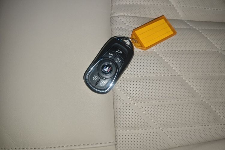 别克GL8 2023款 ES陆尊 旗舰型中控内饰7001