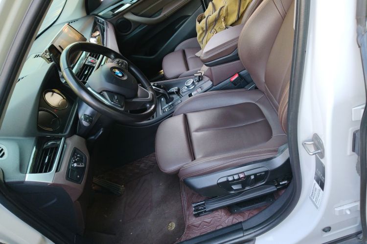 宝马X1 2020款 sDrive25Li 领先型局部细节19