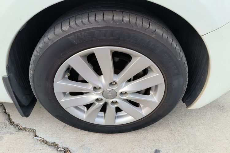 起亚K3 2015款 1.6L 自动GLS车身外观10