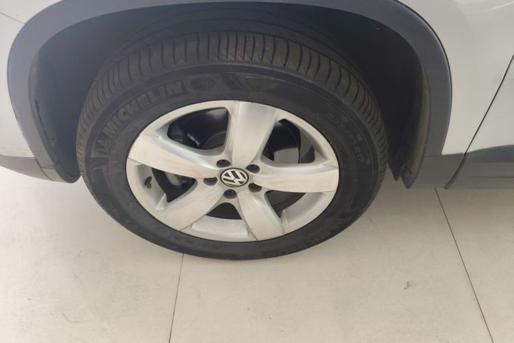 大众 途观 2013款 1.8TSI 自动两驱舒适版车身外观35