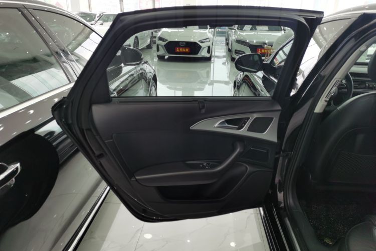 奥迪A6L 2016款 45 TFSI quattro 运动型中控内饰49