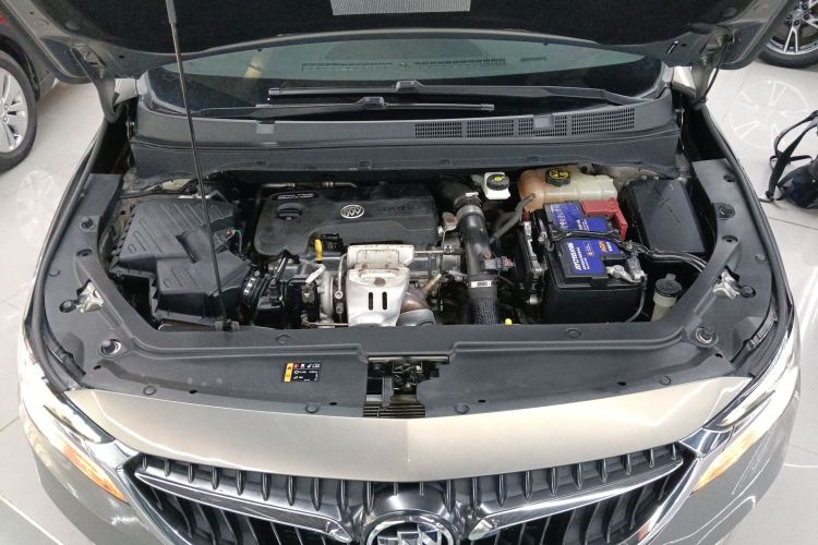 别克GL6 2018款 18T 5座豪华型机舱底盘24