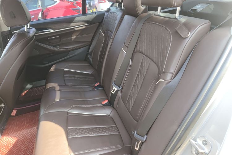 宝马5系 2018款 530Li 尊享型 豪华套装中控内饰21