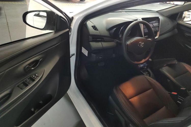 丰田 威驰FS 2019款 1.5L CVT锋驰版中控内饰20