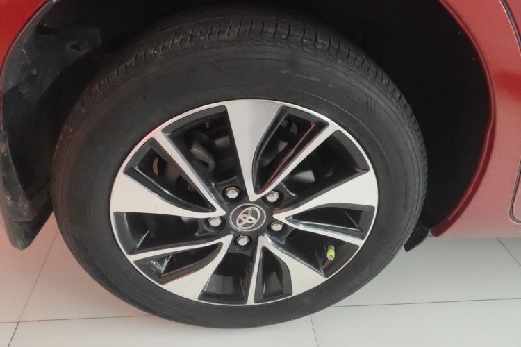 丰田 雷凌 2018款 185T CVT尊贵版 国V车身外观6008