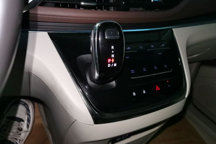 别克GL8 2022款 陆上公务舱 652T 豪华型局部细节18