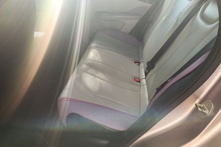 比亚迪 海豚 2021款 405km 时尚版中控内饰7004