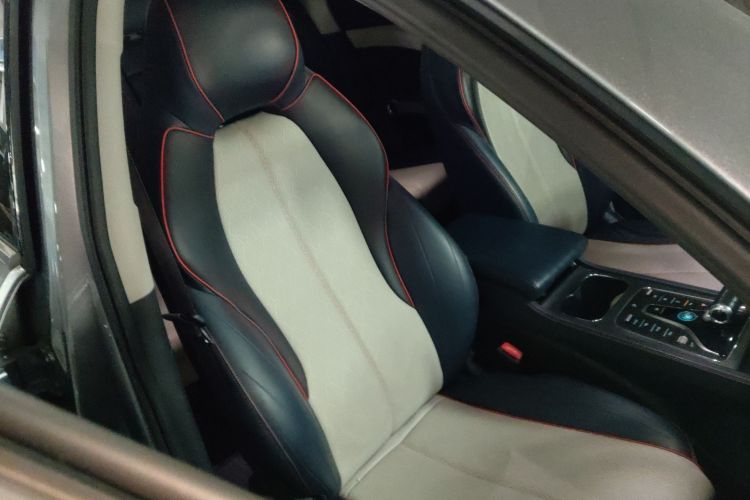 比亚迪 元PLUS 2022款 430KM 尊贵型局部细节41