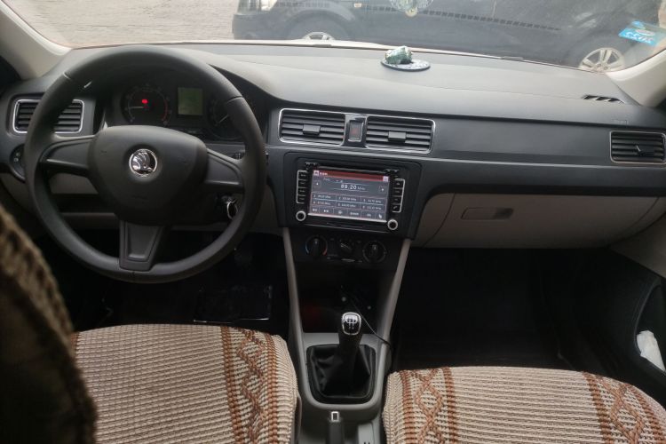 斯柯达 昕锐 2016款 1.6L 手动创行版中控内饰12