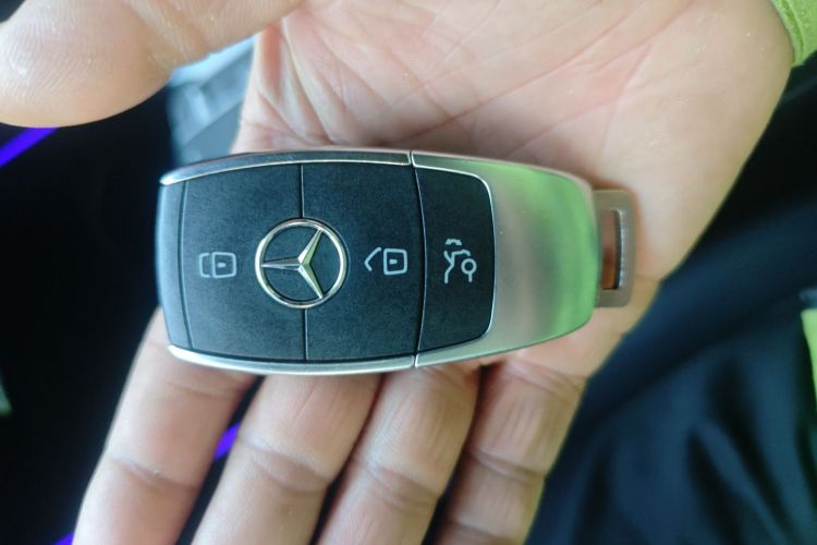 奔驰GLA 2023款 GLA 220中控内饰7001