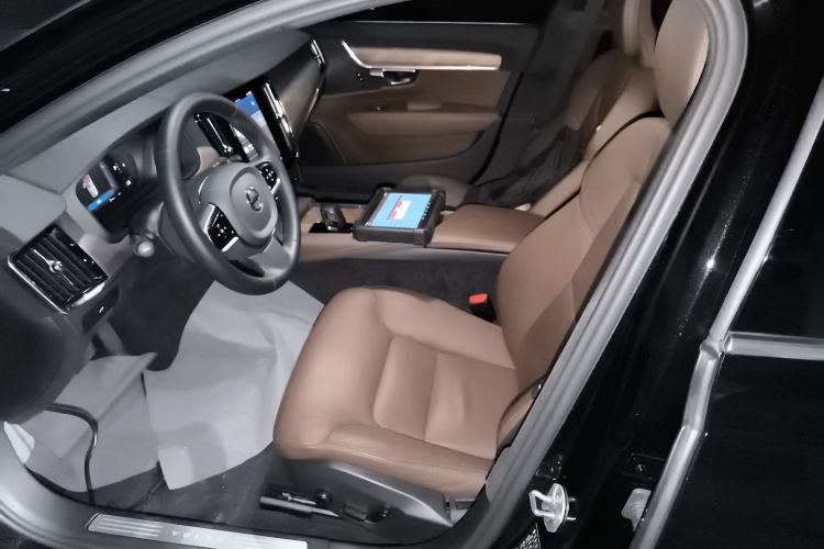 沃尔沃S90 2023款 B5 智逸豪华版中控内饰19