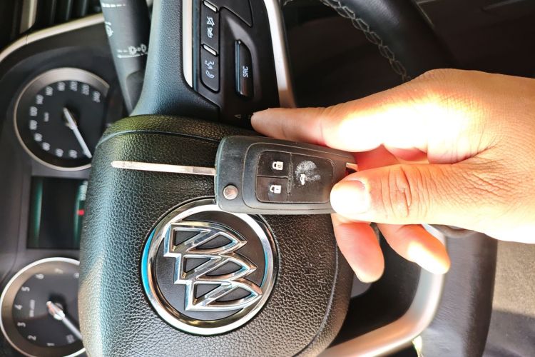 别克 英朗 2019款 18T 自动互联精英型 国VI中控内饰11