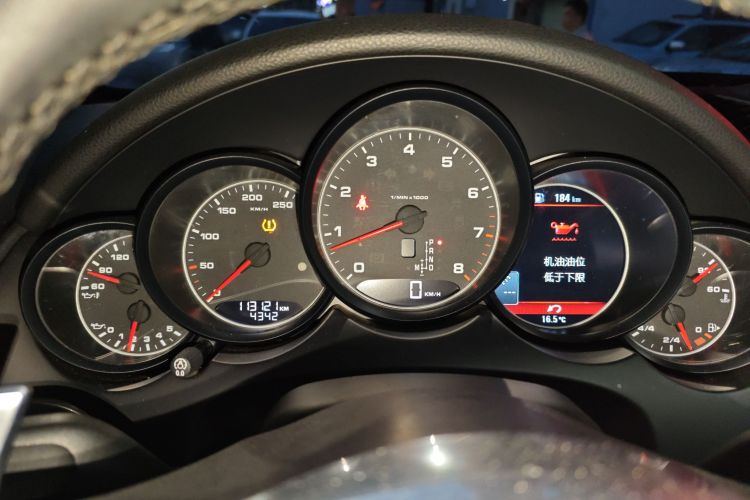 保时捷 2014款 Cayenne Platinum Edition 3.0T中控内饰14