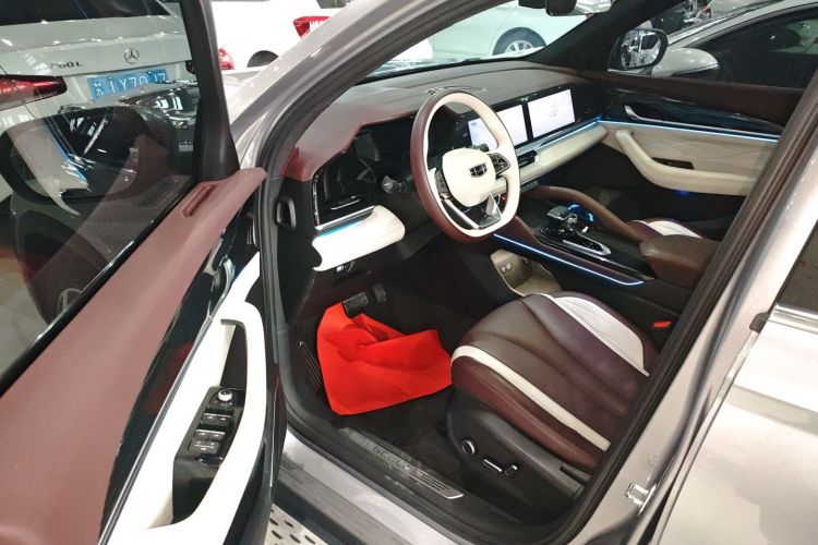 吉利汽车 星越L 2021款 2.0TD DCT EVO两驱尊贵型中控内饰20