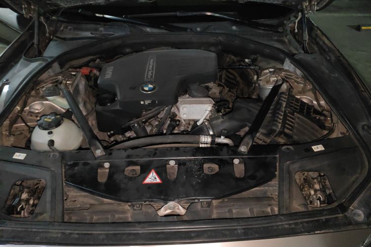 宝马5系 2014款 525Li 豪华设计套装局部细节24