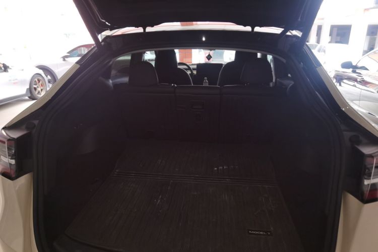 特斯拉 Model Y 2022款 改款 长续航全轮驱动版局部细节23
