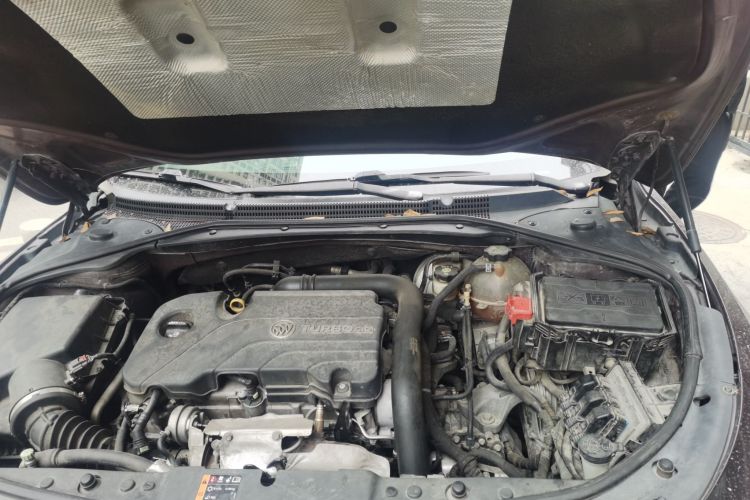 别克 君越 2016款 20T 精英型机舱底盘24