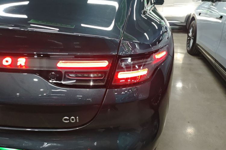 零跑汽车 零跑C01 2023款 606舒享版车身外观9