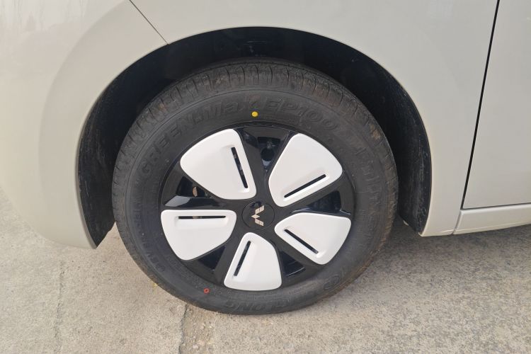 五菱汽车 宏光MINIEV 2025款 四门版 进阶款车身外观6007