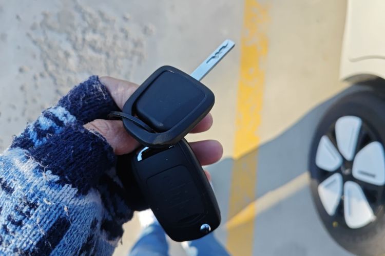 五菱汽车 宏光MINIEV 2025款 四门版 进阶款中控内饰11