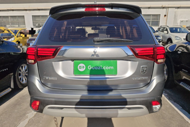 三菱 欧蓝德 2019款 2.0L 两驱畅享版 7座 国VI车身外观6