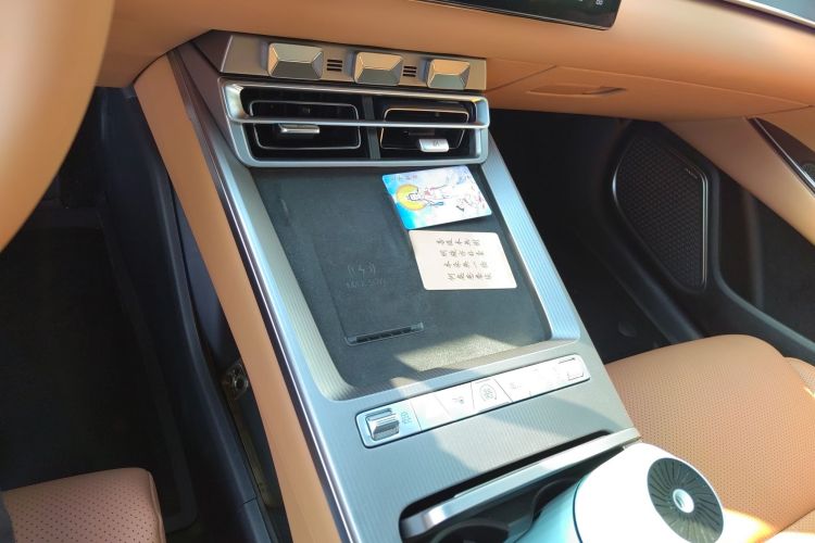 比亚迪 汉L 2025款 EV 701KM激光雷达旗舰型局部细节18