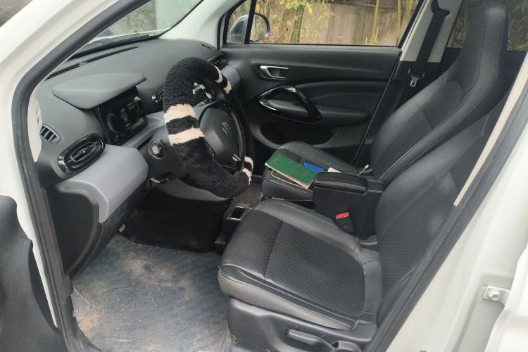 零跑汽车 零跑T03 2020款 400豪华版中控内饰19