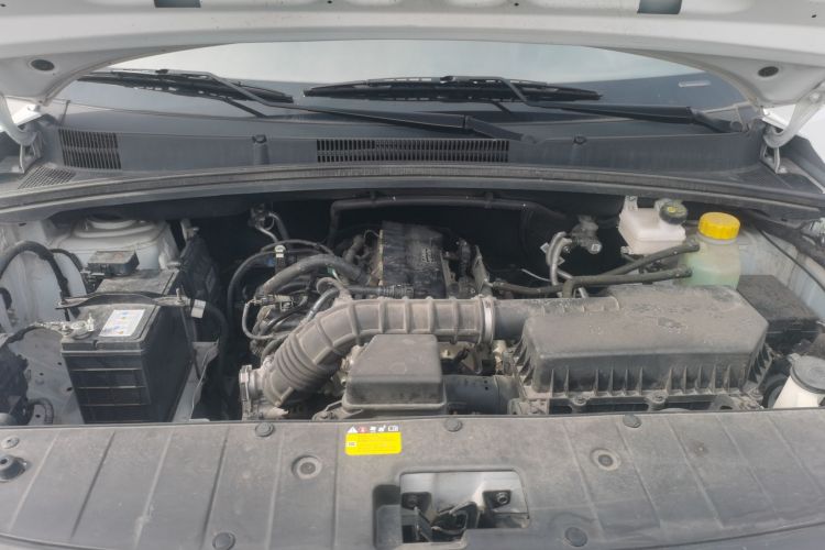 五菱汽车 五菱宏光PLUS 2020款 1.5L 手动标准型 5座局部细节24