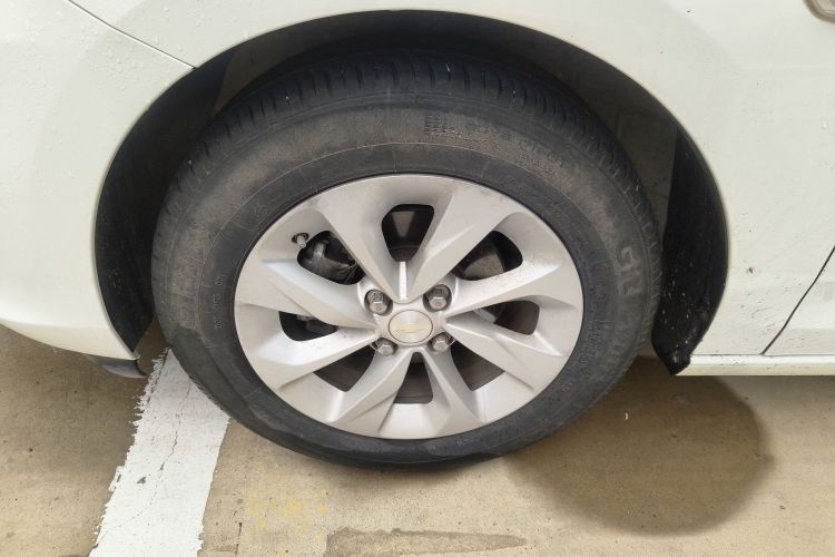 雪佛兰 科沃兹 2021款 325T 自动欣悦版车身外观6007