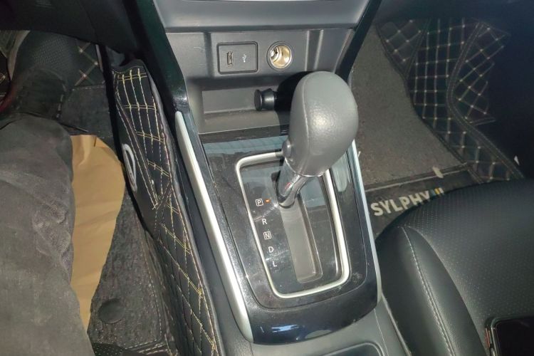 日产 轩逸 2021款 经典 1.6XL CVT豪华版中控内饰18