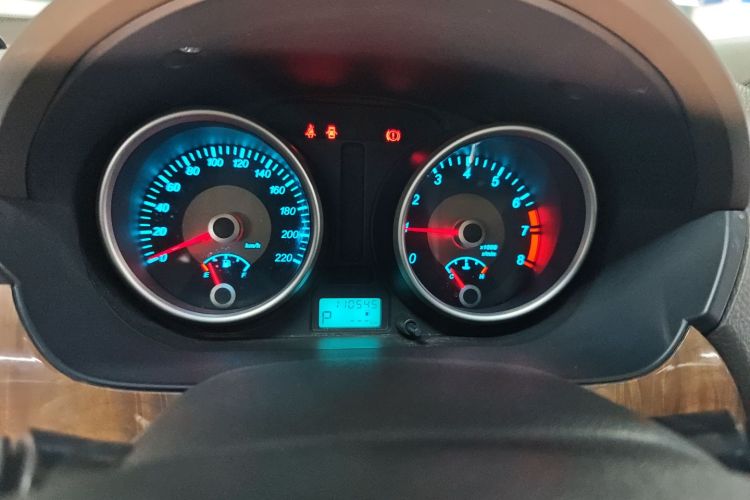 别克 凯越 2015款 1.5L 自动经典型中控内饰14