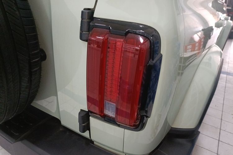 坦克300 2024款 2.0T 穿越者车身外观9