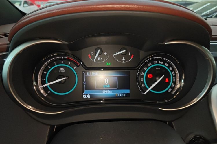 别克 君越 2014款 2.0T SIDI 精英技术型中控内饰14