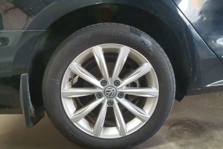 大众 帕萨特 2017款 330TSI DSG尊荣版车身外观6002