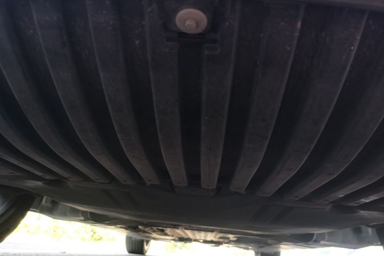 奔驰E级 2020款 改款 E 260 L局部细节9007