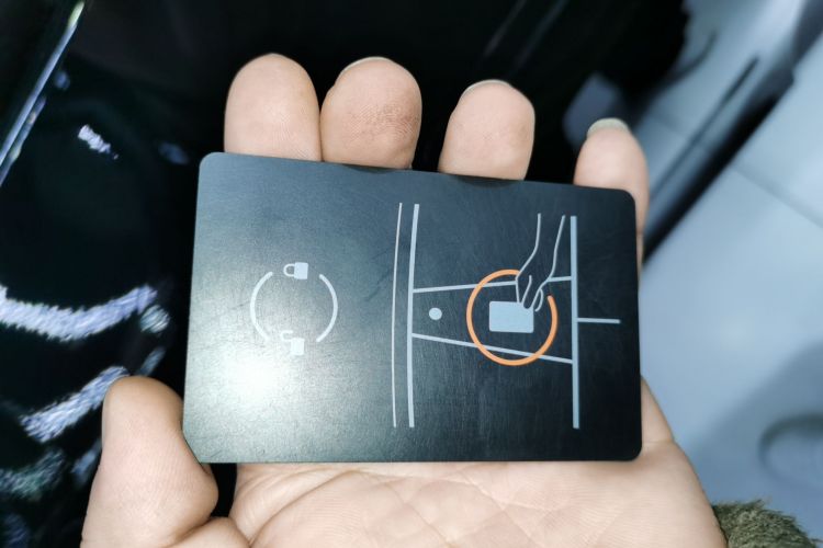 特斯拉 Model Y 2021款 标准续航后驱版中控内饰11