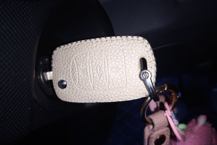 五菱汽车 宏光MINIEV 2021款 马卡龙臻享款 三元锂中控内饰7001