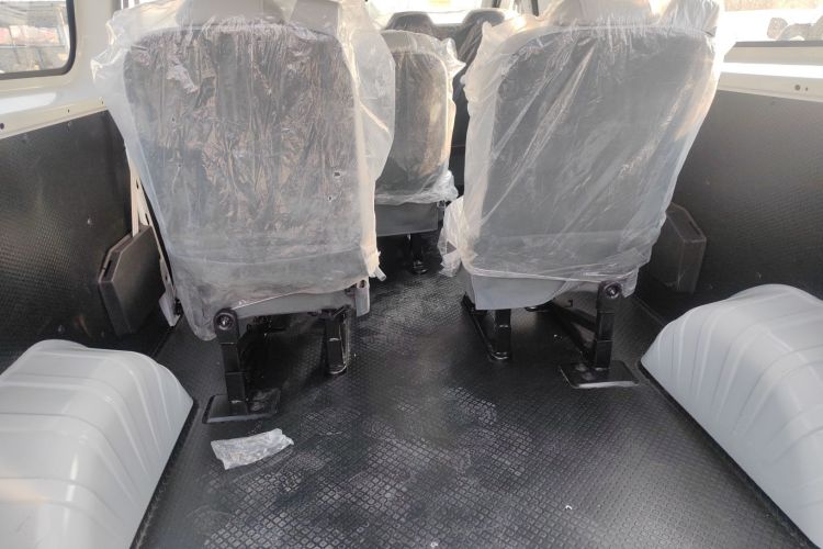 上汽大通MAXUS 大拿V1 2024款 V1 长轴高顶 多功能版（62kWh）局部细节23